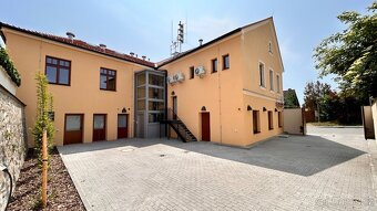 Zkušený STAVBYVEDOUCÍ - 5