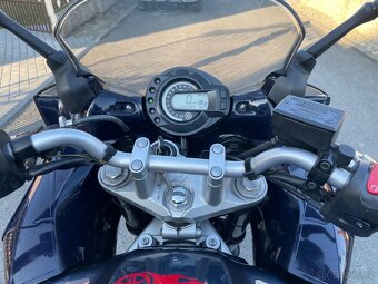Yamaha Fazer 600 - 5