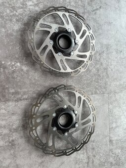 Kompletní 4-pístkové brzdy Shimano MT420 - 5