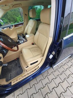 Krémové sedačky VW Touareg 7l - 5