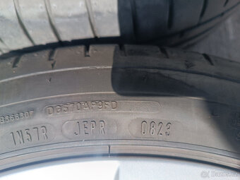 Octavia III - alu 7x17 et49 + zánovní letní Dunlop 225/45/17 - 5