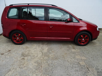 Volkswagen Touran 2.0TDi,103kW,s.navigace,tažné zařízení,kli - 5