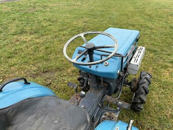 JAPONSKÝ MALOTRAKTOR MITSUBISHI D1300 4X4 - 5