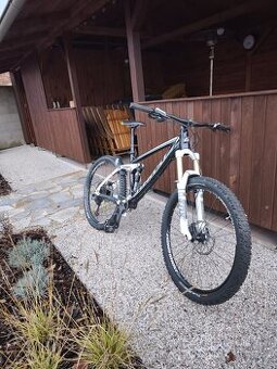 Celoodpružené horské kolo Rám-M  Ghost Cagua 4 - 5