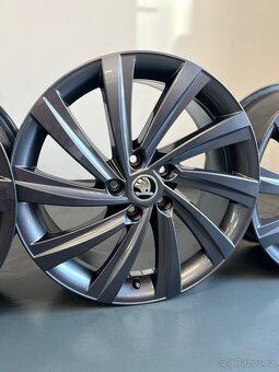 Originální alu kola Perseus, Škoda Octavia 4, 5x112 r18 - 5