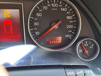 Audi A4 kombi 1.9TDI Quattro - díly z vozu - 5