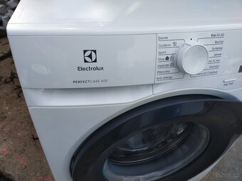 Prodám digitální pračku značky AEG--8KG--ZDARMA DOVEZU-- - 5