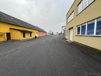 Pronajem SKLADU/GARÁŽE/120m2/Klidný a hlídaný areál - 5