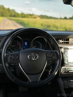 Toyota Auris - 5