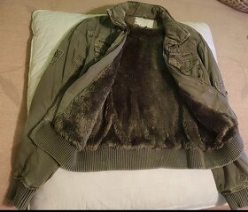 Dámská BOMBER bunda. Bez vady Vel.M - 5