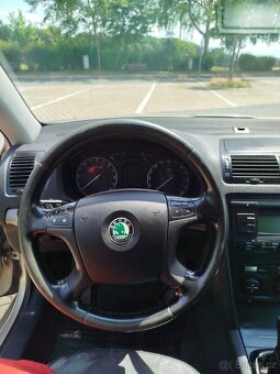 Škoda Octavia 2 1.9 TDI 77kw - 5