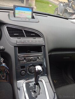 Peugeot 5008 vadná převodovka - 5