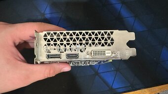Grafika Inno3D GTX 1660 SUPER TWIN X2 6GB - 5
