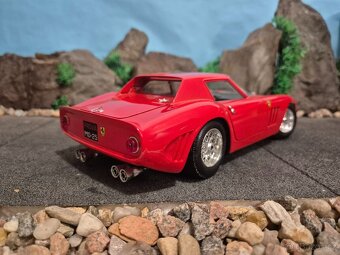 Prodám model 1:18 Ferrari 250GTO 1964 - 5
