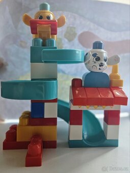 Mega Bloks Peek a Blocks velká honička - 5