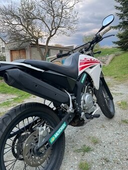 YAMAHA XT125X - 5