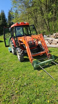 Traktor KIOTI DK551C - 5