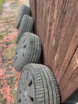 Audi 5x112 R18 225/40 - 5