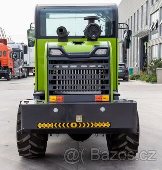 Kloubovy nakladač HT920 4x4 - 5