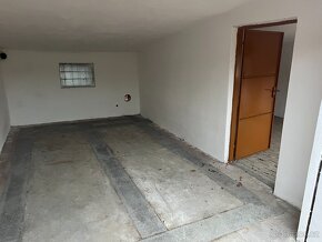 Prodám/pronajmu dvě propojené garáže v Rokycanech - 5