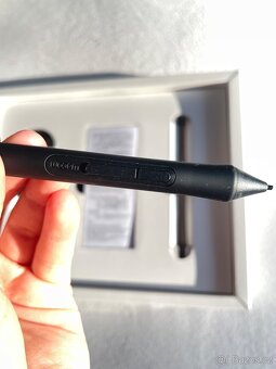 Wacom Intuos Bluetooth M grafický tablet pistáciová zelená - 5