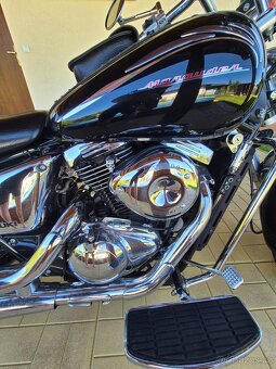 Suzuki Marauder VZ800 - 5