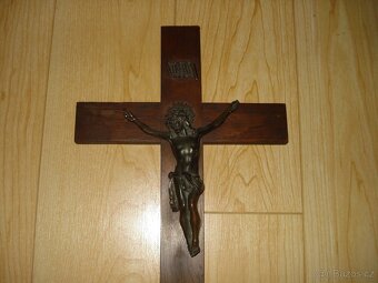 Ježíš Kristus, dřevěný kříž - 5