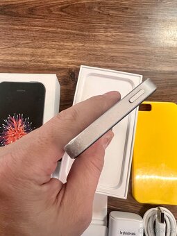 iPhone SE 32GB - 5