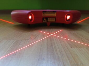 Křížový podlahový laser SOLA FCL - 5