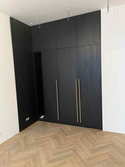 Výroba vestavěných skříní - 5