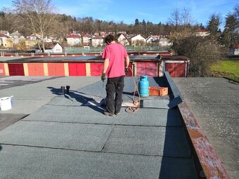 Pronajmu garáž v ulici 17. listopadu - 5