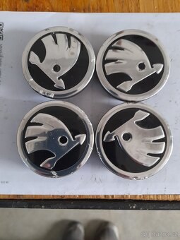 Prodám alu s pneu 225/50/18letní - 5