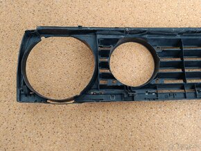 VW Golf mk2 - přední maska - 5