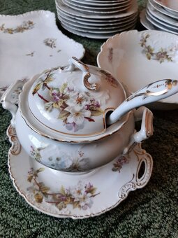 Starožitný porcelánový servis - 5