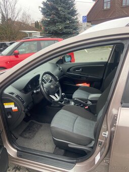 KIA Ceed 1.6  (r. 2010) - 5