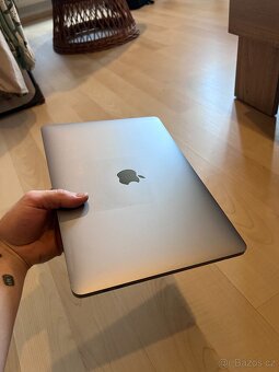 Apple MacBook Pro 13" s Touch Barem (Late 2016) - i5 / 8GB  - 5