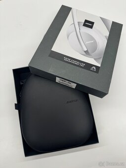 Sluchátka BOSE Noise Cancelling 700 - 5