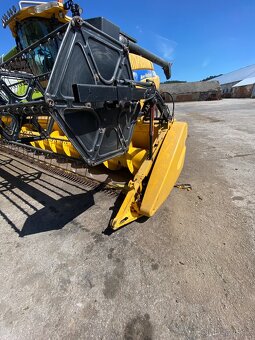 Kombajn New Holland CR 9080 - 5