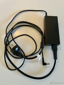 Podložka pod myš, myš k PC, kabel k notebooku, čtečka karet - 5