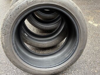 Prodám letní pneu 285/40 r21 - 5
