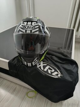 Helma přilba na motorku - 5