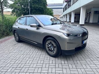 BMW iX 40 - 5
