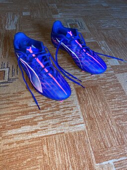 Kopačky Puma Ultra 5 FG/AG – vel. 45 (fialovo-růžové) - 5