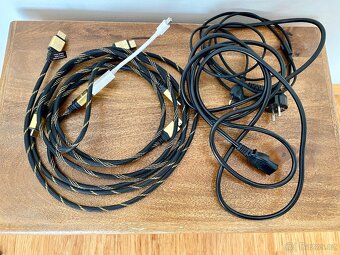 Full HD projektor BenQ W2000 s Rec.709 - 5