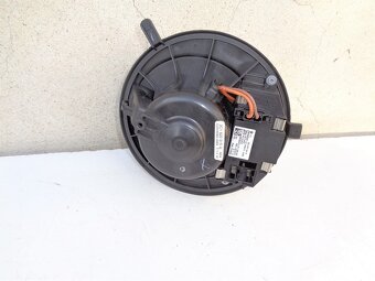 VW Škoda Audi Seat ventilátor topení s regulátorem - 5
