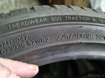 Zimní/Celoroční pneumatiky Hankook 225/40 R18 - 5