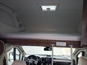 Benimar S346 6 os. jízda + spaní - 5