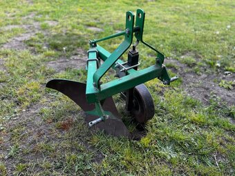 Malotraktor Kubota + jednoradličný pluh - 5