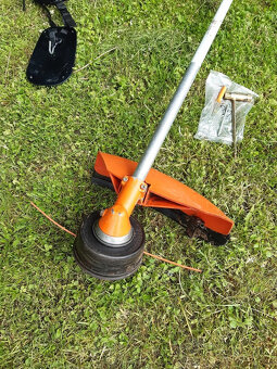 Výkonný křovinořez STIHL FS-4128 s rozsáhlým příslušenstvím - 5