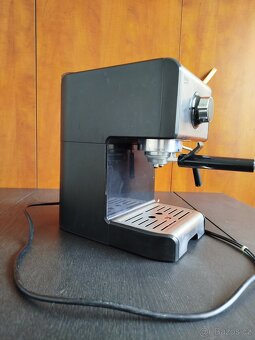 PÁKOVÝ TLAKOVÝ KÁVOVAR BEKO CEP5152B 1200W - 5